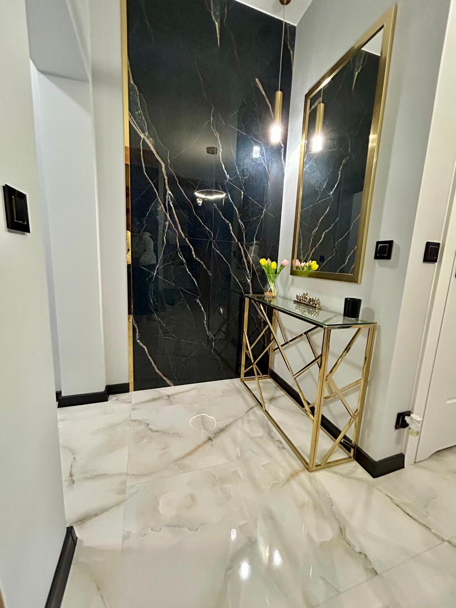Golden Luxury Suite Nowy Dwór Mazowiecki Exteriér fotografie